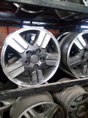 แม็กขอบ 15 TOYOTA VIGO 15x6JJ. ขนาด 5 รู สวยๆ ชุด 4 วง tel.081-427-3941 ไลน์ไอดี 0814273941 แม็กขอบ 15 TOYOTA VIGO 15x6JJ. ขนาด 5 รู สวยๆ ชุด 4 วง tel.081-427-3941 ไลน์ไอดี 0814273941