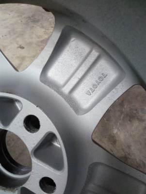 แม็กขอบ 15 TOYOTA VIGO 15x6JJ. ขนาด 5 รู สวยๆ ชุด 4 วง tel.081-427-3941 ไลน์ไอดี 0814273941 แม็กขอบ 15 TOYOTA VIGO 15x6JJ. ขนาด 5 รู สวยๆ ชุด 4 วง tel.081-427-3941 ไลน์ไอดี 0814273941