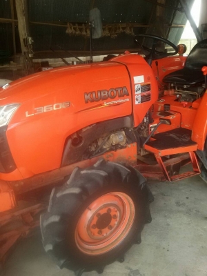 ขาย คูโบต้า 36 แรงม้า มีคู่มือ ใช้งานมาน้อย ขาย คูโบต้า 36 แรงม้า มีคู่มือ ใช้งานมาน้อย