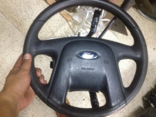 เเกนวง FORD ESCAPE ดอกกุจเเจครบเก่าญี่ปุ่นเเท้สภาพสวย