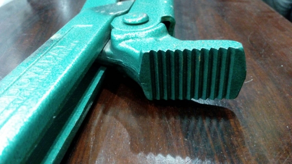 ขายคอม้าDOWIDAT Made in Germany. ขนาดปากจับ3"งานใหม่เก่าเก็บ