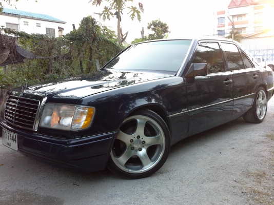 BENZ 230E W124