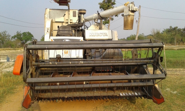 ขายรถเกี่ยวข้าว  คูโบต้า  DC 95  PLUS  ปี 56  ราคา 545,000  พร้อมเทลเลอร์