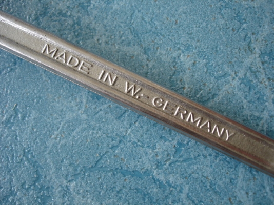 ประแจแหวน made in W - Germany มือสองสภาพดี 19/22 ประแจแหวน made in W - Germany มือสองสภาพดี 19/22
