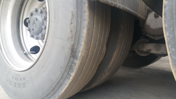 ขายรถหัวลาก 10 ล้อ 2 เพลา HINO 344 ปี.54 ปรายปี เดิมๆใช้งานอยู่ ราคา1650000  สนใจรีบจองด่วน