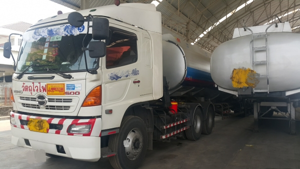 ขายรถหัวลาก 10 ล้อ 2 เพลา HINO 344 ปี.54 ปรายปี เดิมๆใช้งานอยู่ ราคา1650000  สนใจรีบจองด่วน