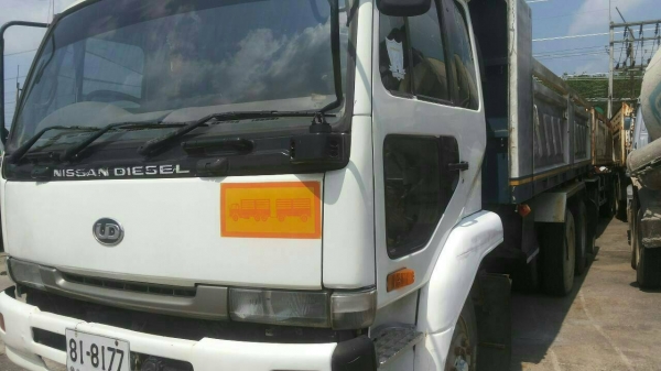 ขายรถบรรทุกดั้ม NISSAN UD CWA 214 MHRC สวยเดิม ขายรถบรรทุกดั้ม NISSAN UD CWA 214 MHRC สวยเดิม