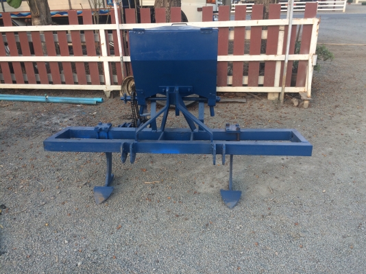 ขายเครื่องทำรุ่นใส่ปุ๋ยสนใจโทร0820710619