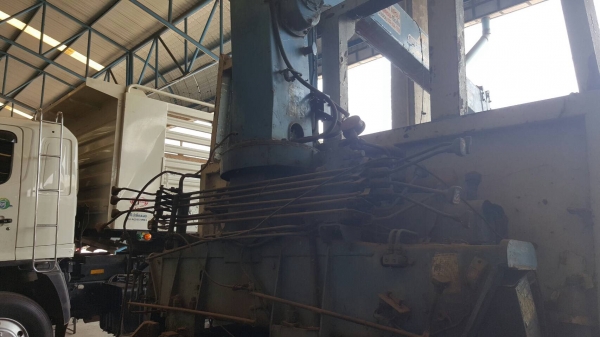 ขาย 10 ล้อ เพลาเดียว HINO FL176 ไม่มีหัวเก๋ง ติดเครน TADANO Super Z 360 ท้อง V 4 ปลอก เครื่อง EH700 168 แรงม้า เกียร์ HO เอกสารเล่มทะเบียนครบ