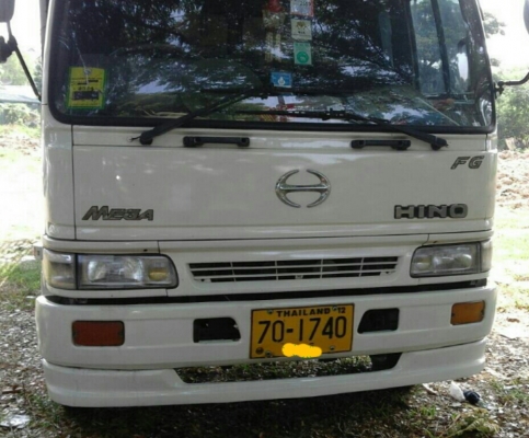 หกล้อ ฮีโน่ FD176 HO7D195แรง แอร์เย็นๆ ยาง8.25ช่วงยาว 6.20ม สภาพดีสวยพร้อมใช้งาน ทะเบียนพร้อมโอน