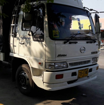 หกล้อ ฮีโน่ FD176 HO7D195แรง แอร์เย็นๆ ยาง8.25ช่วงยาว 6.20ม สภาพดีสวยพร้อมใช้งาน ทะเบียนพร้อมโอน