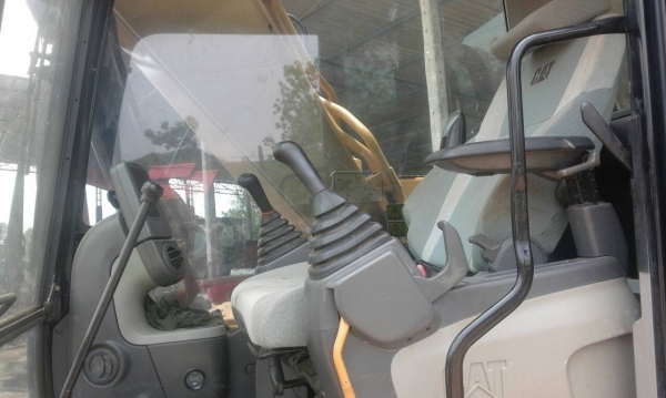 ขายรถแบคโฮ CAT 315D สวยชั่วโมงน้อยเอกสารทะเบียน ขายรถแบคโฮ CAT 315D สวยชั่วโมงน้อยเอกสารทะเบียน