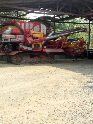 รถเกี่ยวข้าวศักดิ์พัฒนา รุ่นKM53