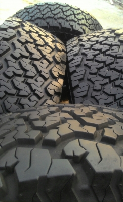 ขาย ยาง A/T 285/75/16 สวยๆ