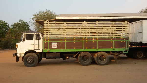 ขายด่วนสิบล้อHINO KT เพลาเดี่ยวมีสโลว์กลางช่วงล่างแน่นเครื่องดีมากรถทรงดีคัชชีสวยเอกสารพร้อมโอน