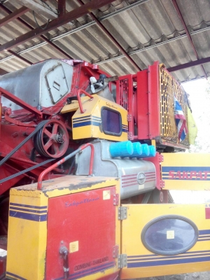 รถเกี่ยวข้าวศักดิ์พัฒนา รุ่นKM53