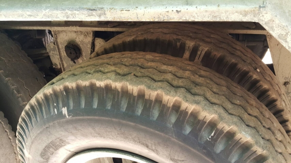 ขายหางพื้นเรียบสามมิตร 3 เพลาปี 2552 กับ ปี 2556 ราคา 380000 ขายหางพื้นเรียบสามมิตร 3 เพลาปี 2552 กับ ปี 2556 ราคา 380000