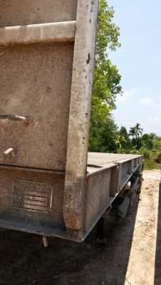 ขายหางพื้นเรียบสามมิตร 3 เพลาปี 2552 กับ ปี 2556 ราคา 380000 ขายหางพื้นเรียบสามมิตร 3 เพลาปี 2552 กับ ปี 2556 ราคา 380000