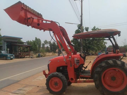 ขายรถตักคูโบต้า47แรงรถสวยจัดถูกๆ