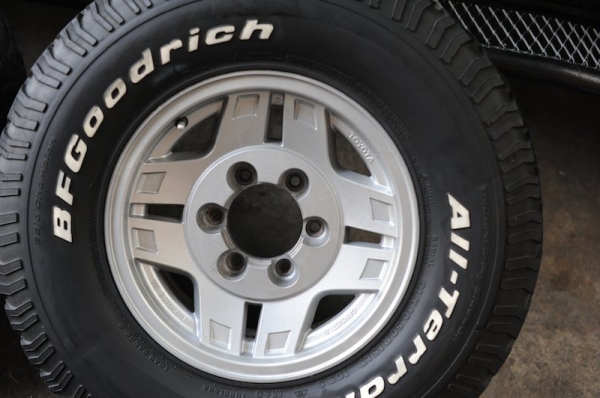 ล้อ Off Road Toyota 15 ยาง BF