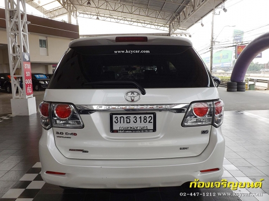 TOYOTA FORTUNER 3.0V AUTO 4WD ปี 2014