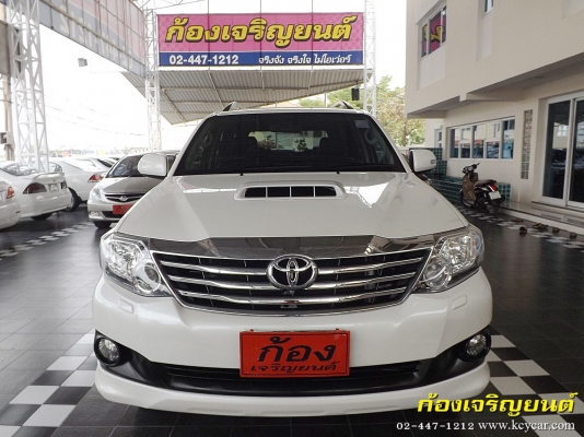 TOYOTA FORTUNER 3.0V AUTO 4WD ปี 2014