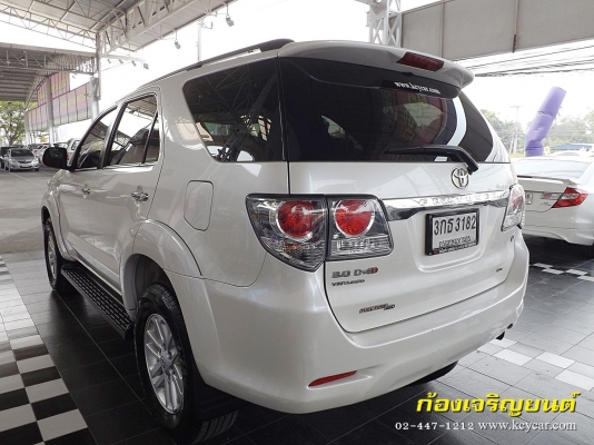 TOYOTA FORTUNER 3.0V AUTO 4WD ปี 2014