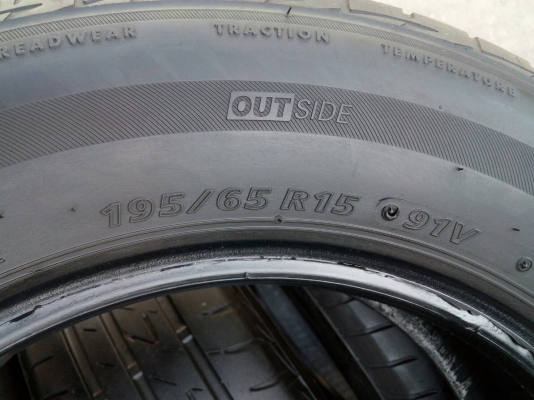 195/65R15  BRIDGESTONE ECOPIA EP200 ปี14 ชุด 4 เส้น tel.081-427-3941 ไอดีไลน์  0814273941
