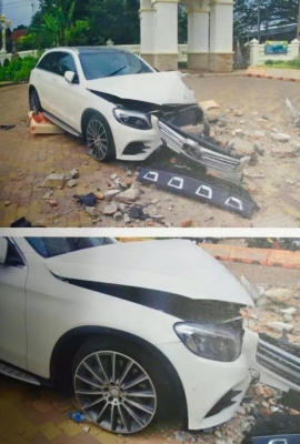 ขายซาก 2016 BENZ GLC250d ป้ายแดง ออกศูนย์ดิลเลอร์