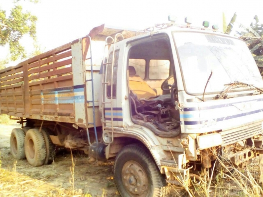 ขายด่วนครับ รถHINO 3M ดั้ม ขายตามสภาพ ครับ