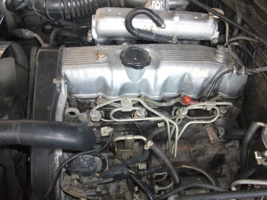 เครื่องสตราด้าพร้อมเกียร์ 2500 CC