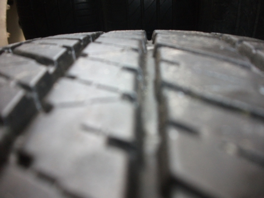 ยาง 265 65 R17 ปี 12