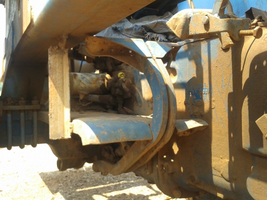 ขายรถคีบอ้อย คีบหน้าของกฤษณะ ตัวรถ6600เสื้อลาย ขายรถคีบอ้อย คีบหน้าของกฤษณะ ตัวรถ6600เสื้อลาย