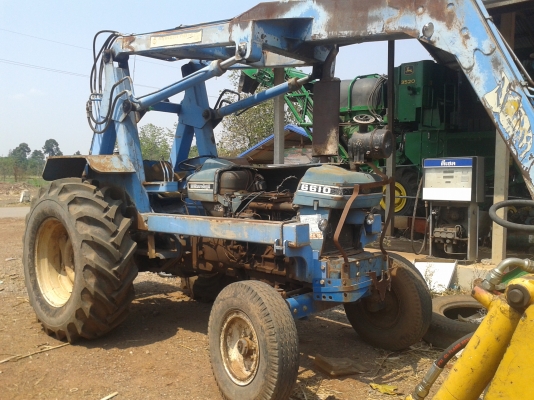 ขายรถคีบอ้อย คีบหน้าของกฤษณะ ตัวรถ6600เสื้อลาย ขายรถคีบอ้อย คีบหน้าของกฤษณะ ตัวรถ6600เสื้อลาย