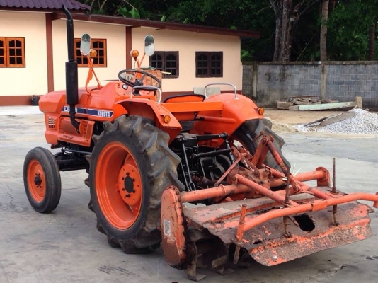 ขายรถไถคูโบต้า L2601   พร้อมใช้งาน