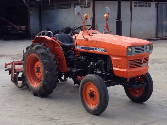 ขายรถไถคูโบต้า L2601   พร้อมใช้งาน