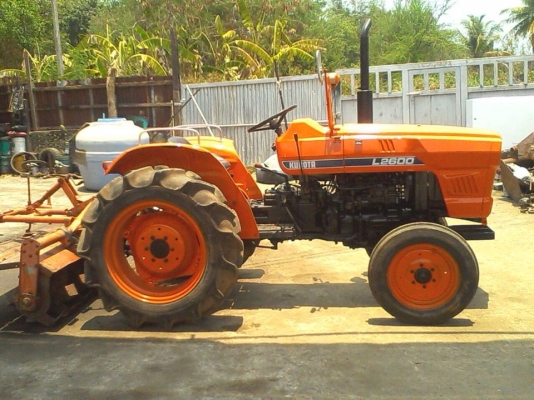 ขายรถไถคูโบต้า L2601   พร้อมใช้งาน