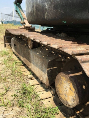 รถแบคโฮเล็ก komatsu รุ่น 8