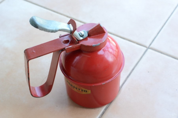 ขายกาหยอดน้ำมันงานเก่าเก็บอิตาลี PERFETTO MADE IN ITALY.