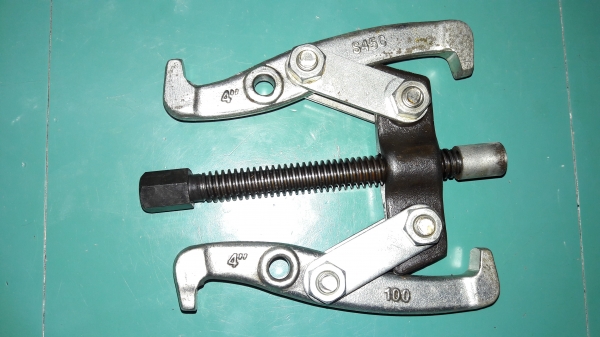 ขายสองขาถอดลูกปืนเก่าเก็บ ขนาด4"TAPARIA Made in India.DROPFORGETSTEEL. ขายสองขาถอดลูกปืนเก่าเก็บ ขนาด4"TAPARIA Made in India.DROPFORGETSTEEL.