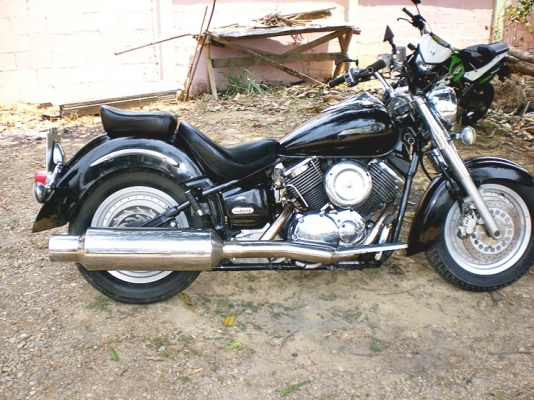 ท่อแต่ง Yamaha DragStar 1100 ทรง Yamaha RoadStar warrior -งานแต่งจากญี่ปุ่น เก่าเก็บ สภาพสวย เสียงทุ้ม นุ่ม ลึก -อัตราเร่งดีกว่าท่อเดิม ปลายท่อและคอสเตนเลส พร้อมใส่ -7,800 ราคาพร้อมส่งทั่วไทย -089-1144720 id: meg.69