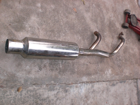 ท่อแต่ง Yamaha DragStar 1100 ทรง Yamaha RoadStar warrior -งานแต่งจากญี่ปุ่น เก่าเก็บ สภาพสวย เสียงทุ้ม นุ่ม ลึก -อัตราเร่งดีกว่าท่อเดิม ปลายท่อและคอสเตนเลส พร้อมใส่ -7,800 ราคาพร้อมส่งทั่วไทย -089-1144720 id: meg.69