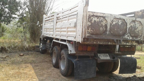 ขายรถดั้ม2เพลา FN527M-A เครื่อง195แรง โลฮาย10สปีด พาวเวอร์ ทิฟฟี่ ภายในสวย เอกสารพร้อมโอน ราคา680,000 สนใจโทร 090-8588220คุณนะ 093-3258446คุณบิว หรือเข้าดูสินค้าอื่นๆได้ที่ www.truck.in.th/498 หรือเพจFacebook ณรงค์ ซื้อขายรถมือสอง (เว็บไซต์ส่วนตัว) หรือFa