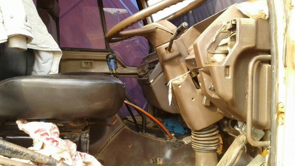 ขายรถดั้ม2เพลา FN527M-A เครื่อง195แรง โลฮาย10สปีด พาวเวอร์ ทิฟฟี่ ภายในสวย เอกสารพร้อมโอน ราคา680,000 สนใจโทร 090-8588220คุณนะ 093-3258446คุณบิว หรือเข้าดูสินค้าอื่นๆได้ที่ www.truck.in.th/498 หรือเพจFacebook ณรงค์ ซื้อขายรถมือสอง (เว็บไซต์ส่วนตัว) หรือFa