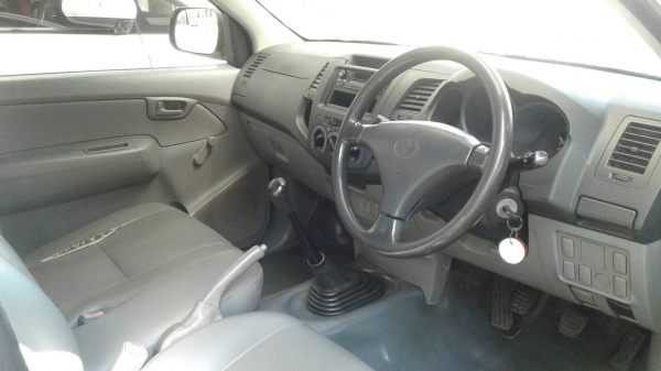 รถมือเดียว วีโก้ปี06 เครื่อง2500เดิมแน่น สีเดิมบางประกันชั้น1ยังอยู่