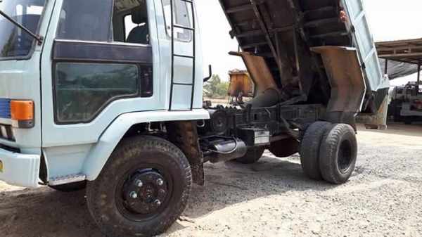 ขายรถดั้ม ร็อกกี้185แรง 6BF พ.เพาเวอร์ เบรกลมดูด เอกสารพร้อมโอน สนใจโทร 090-8588220คุณนะ 093-3258446คุณบิว หรือเข้าดูสินค้าอื่นๆได้ที่ www.truck.in.th/498 หรือเพจFacebook ณรงค์ ซื้อขายรถมือสอง (เว็บไซต์ส่วนตัว) หรือFacebook คุณนะ รถบรรทุก