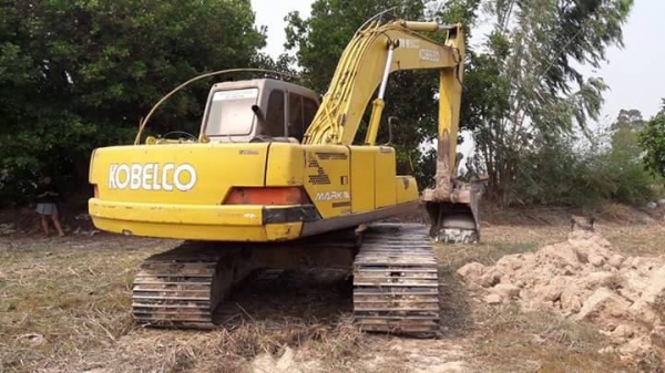 ขายรถขุด แบคโค SK200-3 มาร์คทีเก๋งเทา ไฟฟ้าเต็ม ช่วงล่างดี เอวแน่น ทำงานเร็ว เอกสารใบซื้อขาย สนใจโทร 090-8588220คุณนะ 093-3258446คุณบิว หรือเข้าดูสินค้าอื่นๆได้ที่ www.truck.in.th/498 หรือเพจFacebook ณรงค์ ซื้อขายรถมือสอง (เว็บไซต์ส่วนตัว) หรือFacebook คุ