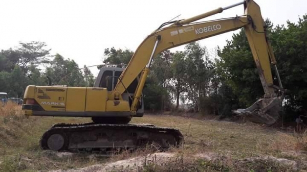 ขายรถขุด แบคโค SK200-3 มาร์คทีเก๋งเทา ไฟฟ้าเต็ม ช่วงล่างดี เอวแน่น ทำงานเร็ว เอกสารใบซื้อขาย สนใจโทร 090-8588220คุณนะ 093-3258446คุณบิว หรือเข้าดูสินค้าอื่นๆได้ที่ www.truck.in.th/498 หรือเพจFacebook ณรงค์ ซื้อขายรถมือสอง (เว็บไซต์ส่วนตัว) หรือFacebook คุ