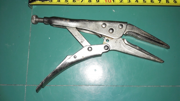 ขายคีมล๊อกปากยาวขนาด7"งานเก่าเก็บTOOLSMITH Made in China. ขายคีมล๊อกปากยาวขนาด7"งานเก่าเก็บTOOLSMITH Made in China.