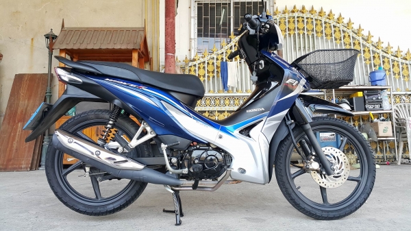 Wave 110i 2014 ตัว RS ท้อปสุด สตาร์ทมือ วิ่งน้อยไม่แพง ต่อรองได้ Wave 110i 2014 ตัว RS ท้อปสุด สตาร์ทมือ วิ่งน้อยไม่แพง ต่อรองได้